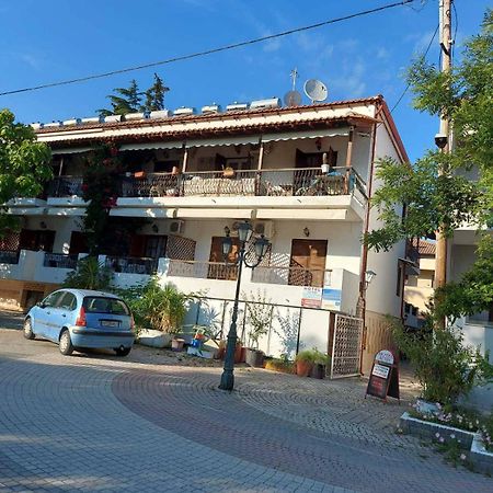 Hotel Agni -Enoikiazomena Diamerizmata Kallithea  외부 사진