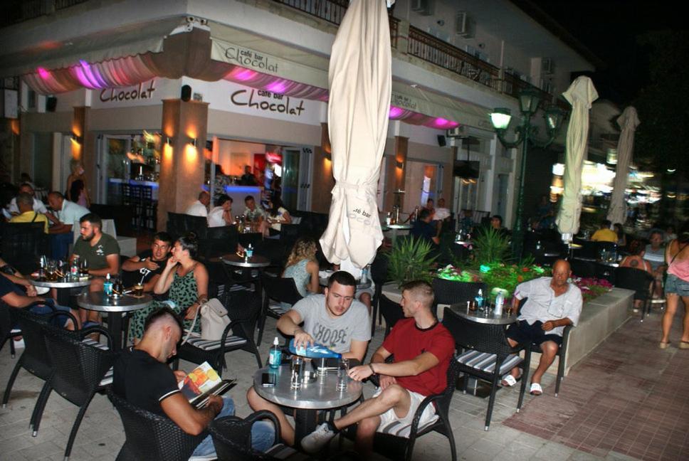 Hotel Agni -Enoikiazomena Diamerizmata Kallithea  외부 사진