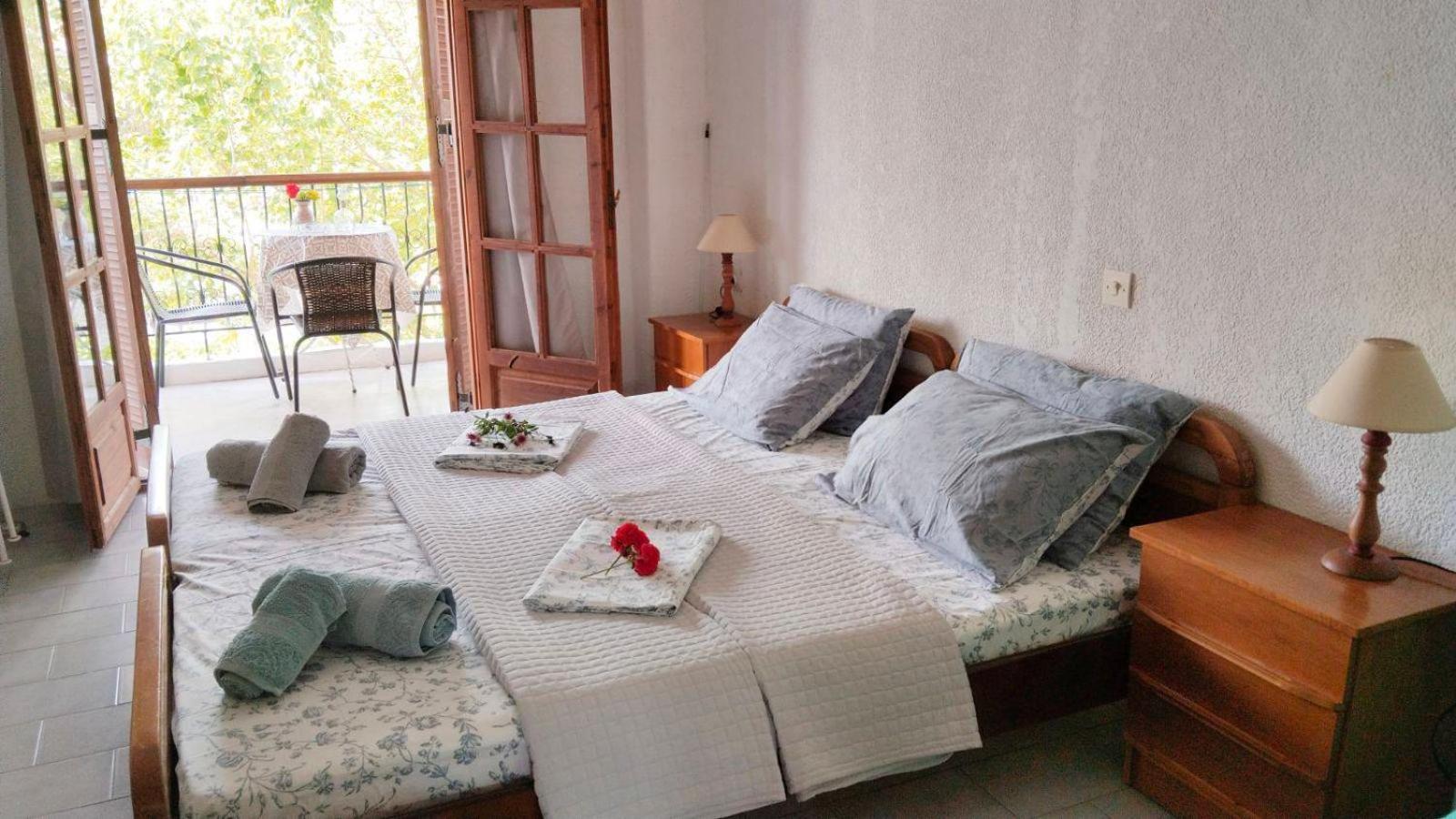 Hotel Agni -Enoikiazomena Diamerizmata Kallithea  외부 사진